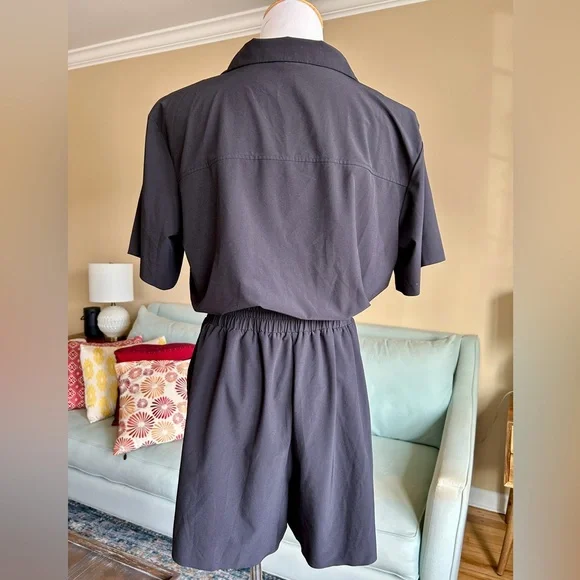 Athleta Avenue Romper in Black Size M Travel Ready Wrinkle Resistant - Picture 4 of 9